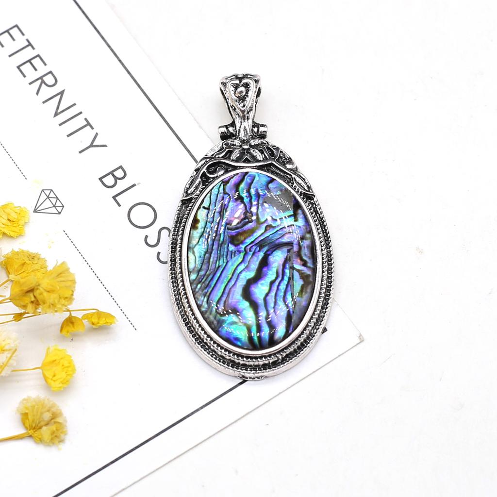 Colgante de piedra natural Collar de estilo vintage Joyería de moda Forma ovalada Gargantilla de aleación Cuarzo rosa Ópalo Jade malasio Ideas de regalos Regalos para amantes