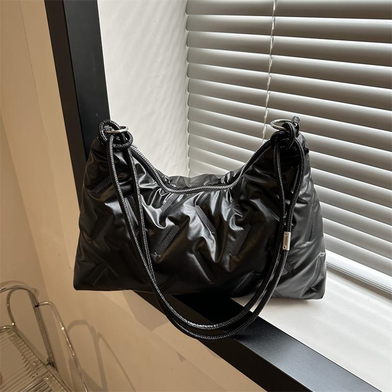 Модный Повседневный Простой Текстурный Плечевой Тоут Сумка чёрный