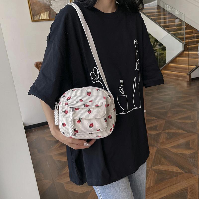 Fashion New Shoulder Messenger Bag Multi-colored Strawberry Hand Bag To Work Commuter Bag Shopping Bag