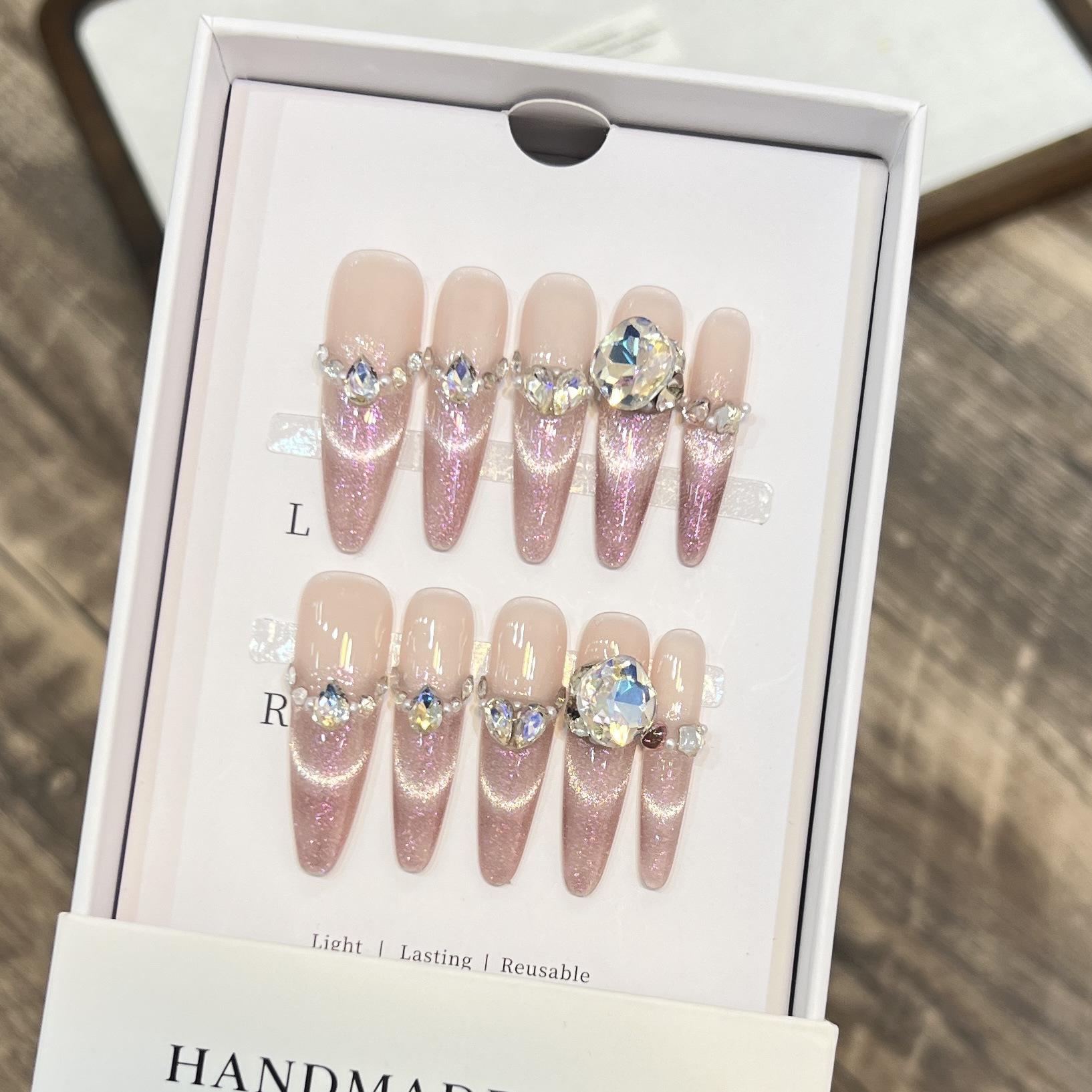 

Dairuisen Purple Cat Eye Manicure: Handmade Wearable Nails with Crushed Diamond Detachable Pieces Large