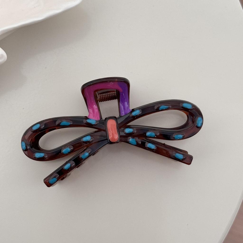 Haarspange, Accessoires, Anstecknadel für Mädchen und Frauen, Designer-Vintage-Stil, beliebt, trendig, angesagt, K-Pop, neu im Trend, Geschenkidee