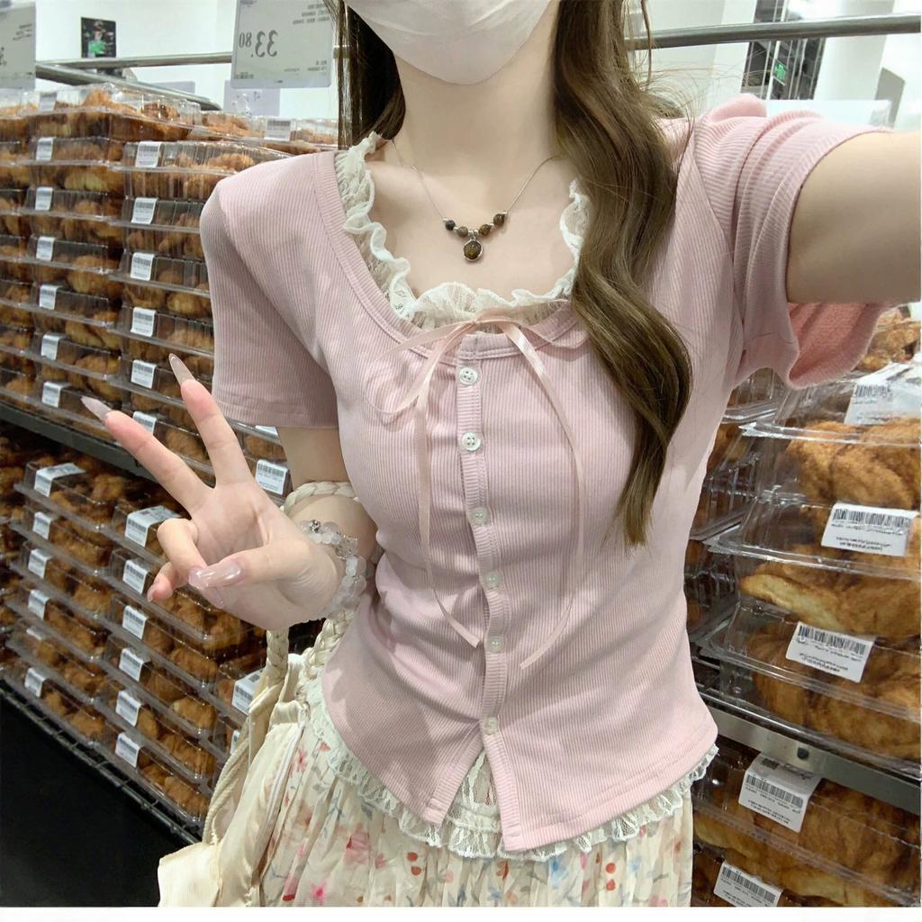 Korean version of pure lace lace splicing fake two-piece T-shirt summer new design short-sleeved top women