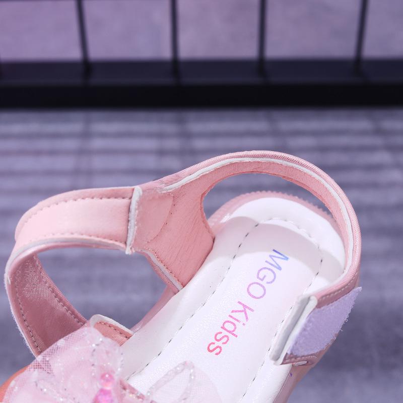 Girls' Light-Up Summer Sandals: Breathable, Non-Slip Toddler Shoes - Cute & Luminous Princess Style.