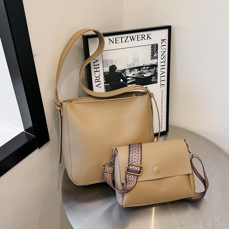 Ретро сумка большой вместимости женская 2024 новая летняя сумка-ведро модная и простая — фото 4