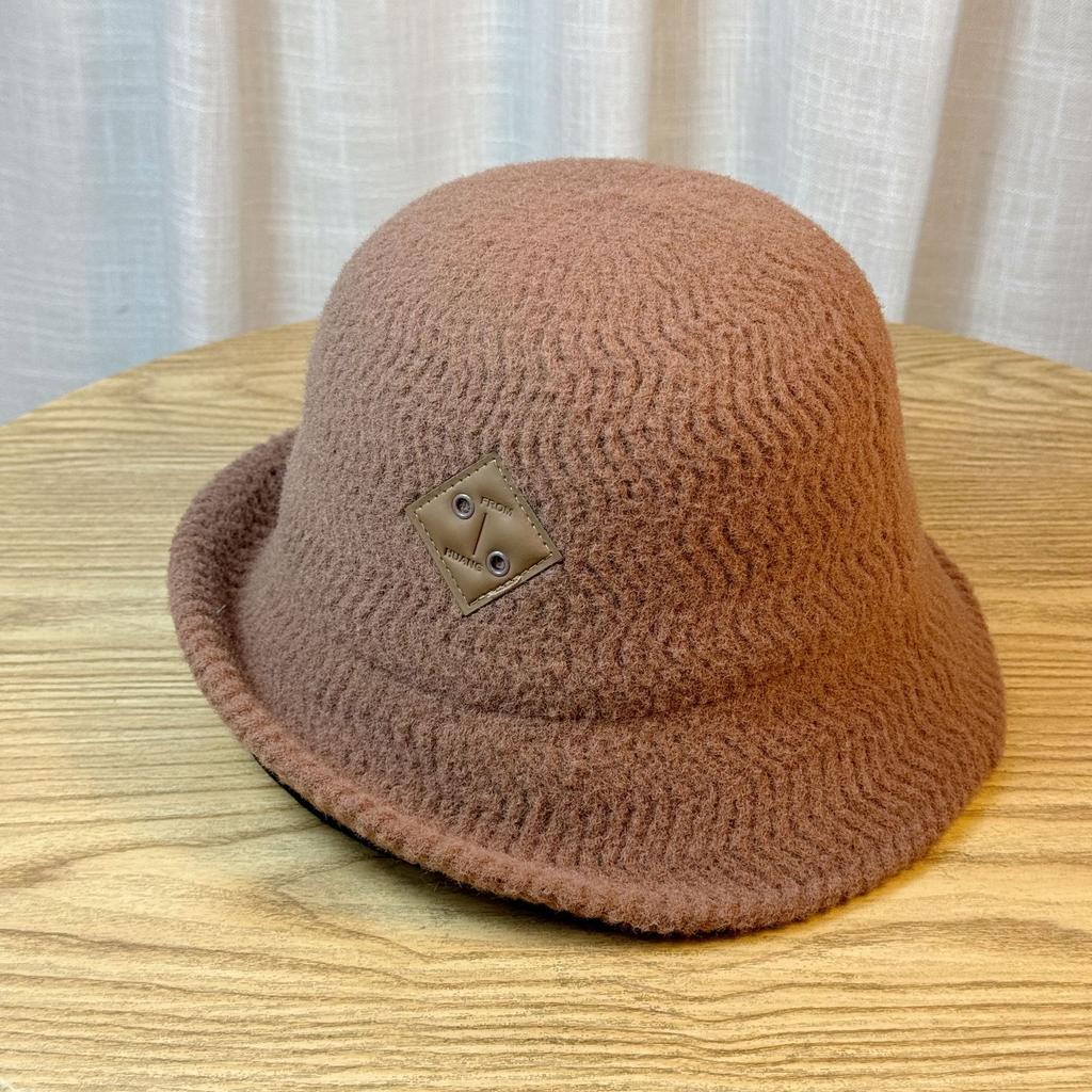 Autumn and Winter Versatile Leather Label Fisherman Hat Stylish and Fashionable Bucket Hat Foldable Warm and Windproof In Winter