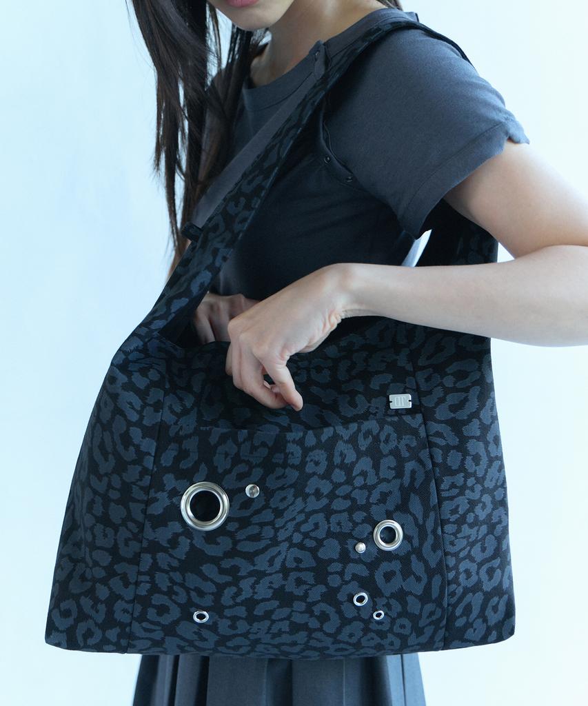 Oart Eyelet Hobo Bag [Black Leopard]