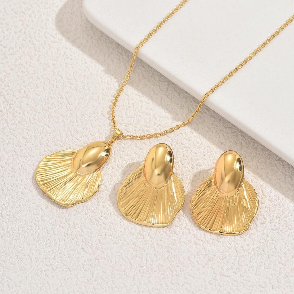 Dainty Gold pendant Necklace & Earrings Set for Women Elegant Smooth Surface Pendant Jewelry Set Minimalist Everyday Jewelry