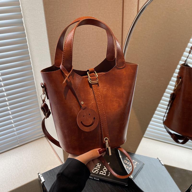 Chic Retro Style Women's Bucket Bag For Fall Casual Crossbody Fashion Accessory
