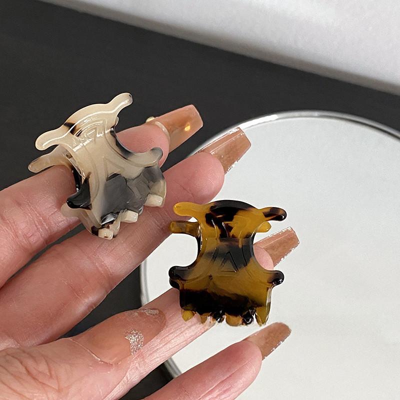 Chic And Stylish Acetate Mini Hair Claw Clips In Beautiful Floral And Tortoise Shell Designs