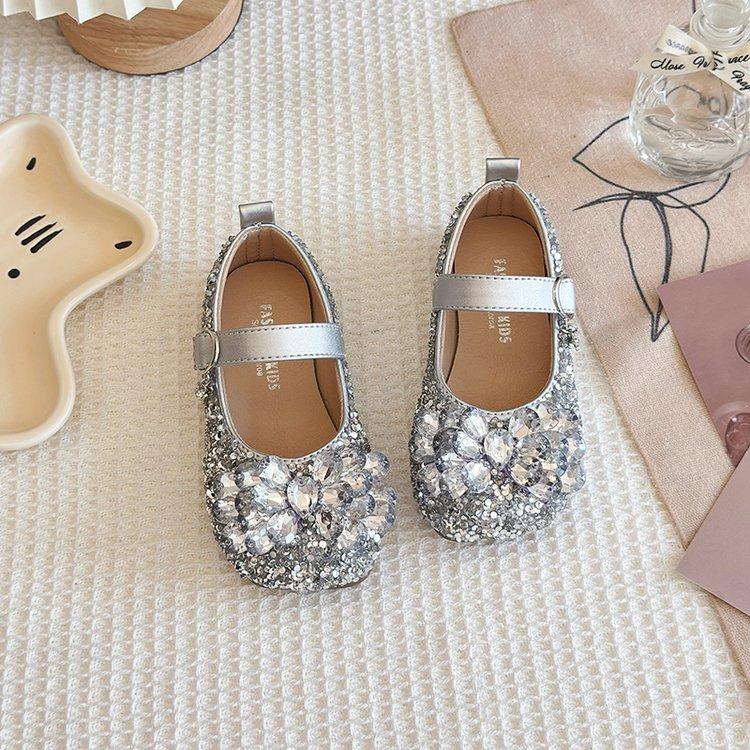 

Girls crystal shoes 2025 new children s princess shoes spring and autumn women s treasure soft-soled small leather shoes rhinestone purple spring 35 срібний