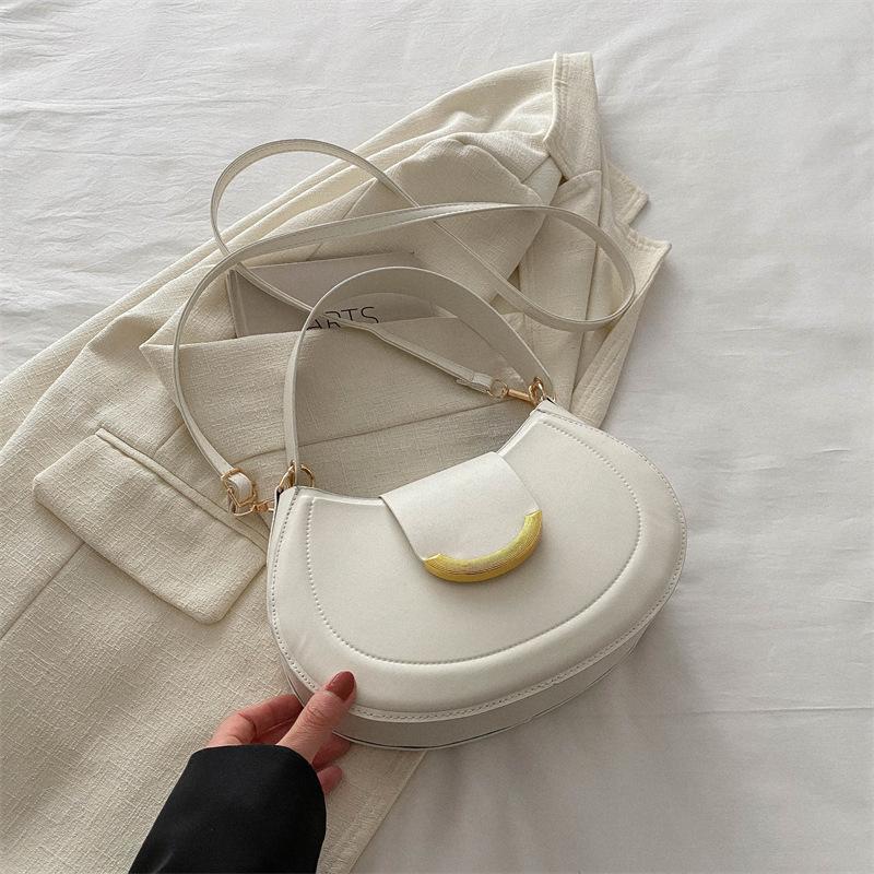 Vintage Simple Fashion Commuter Women Single Shoulder Underarm Saddle Bag