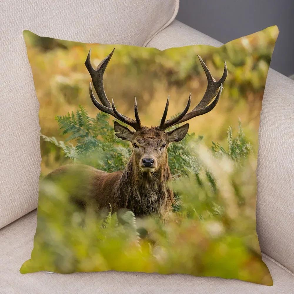 Home Decor Deer In Nature: Realistic Wildlife Cushion Covers Pattern Cushion Cover Suitable For Sofa Bedroom Car Pillow Cover