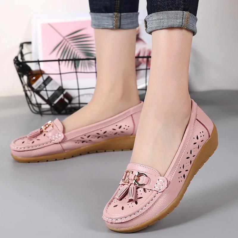 Lightweight Breathable Genuine Leather Moccasins Ladies Non-Slip Bean Walking Shoes Fashion Summer Hollow Slip-On Sandals Women