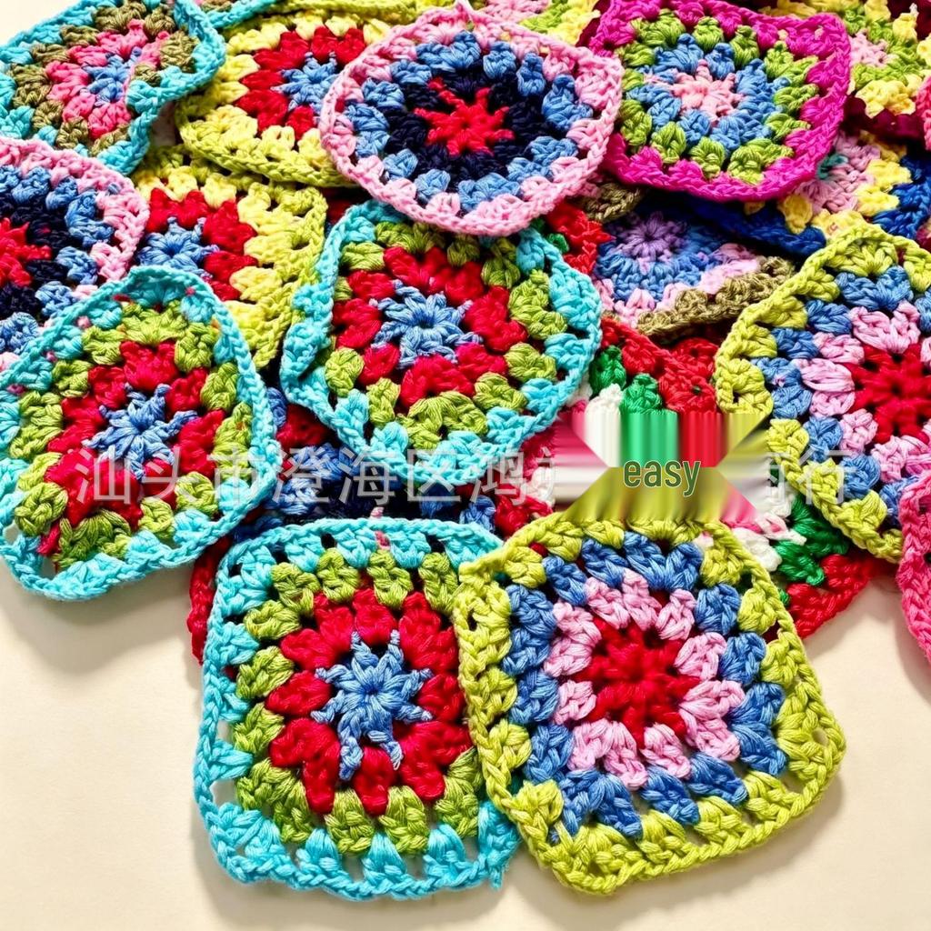 Handgehäkelte mehrfarbige geometrische Garn-Accessoires