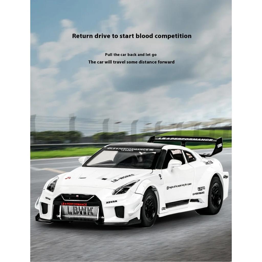 1/32 Scale Skyline Nissan GTR CSR2 Alloy Sports Car Model Die-cast Metal Toy Racing Model Simulation Sound and Light Children's Gift