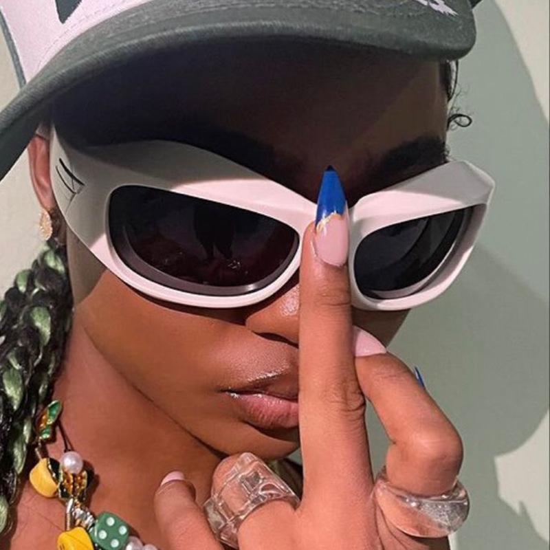 Steampunk Style Y2K Sunglasses Women Men Trendy Ins Curved Shaped Glasses Personalized Futuristic Technology Sports Sun Glasses