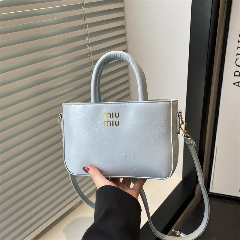 Kabelka módní všestranná a krásná jednoduchá taška přes rameno messenger nová ležérní dojížděcí dámská taška