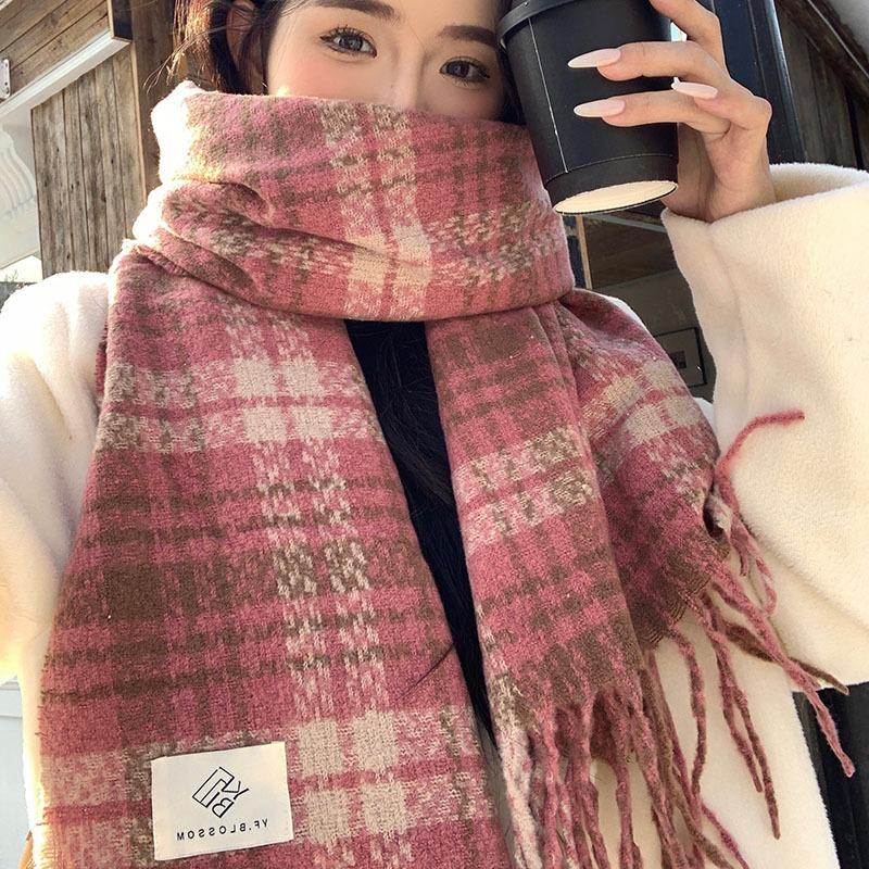 New autumn and winter scarf women's high-end atmosphere pink plaid couple shawl