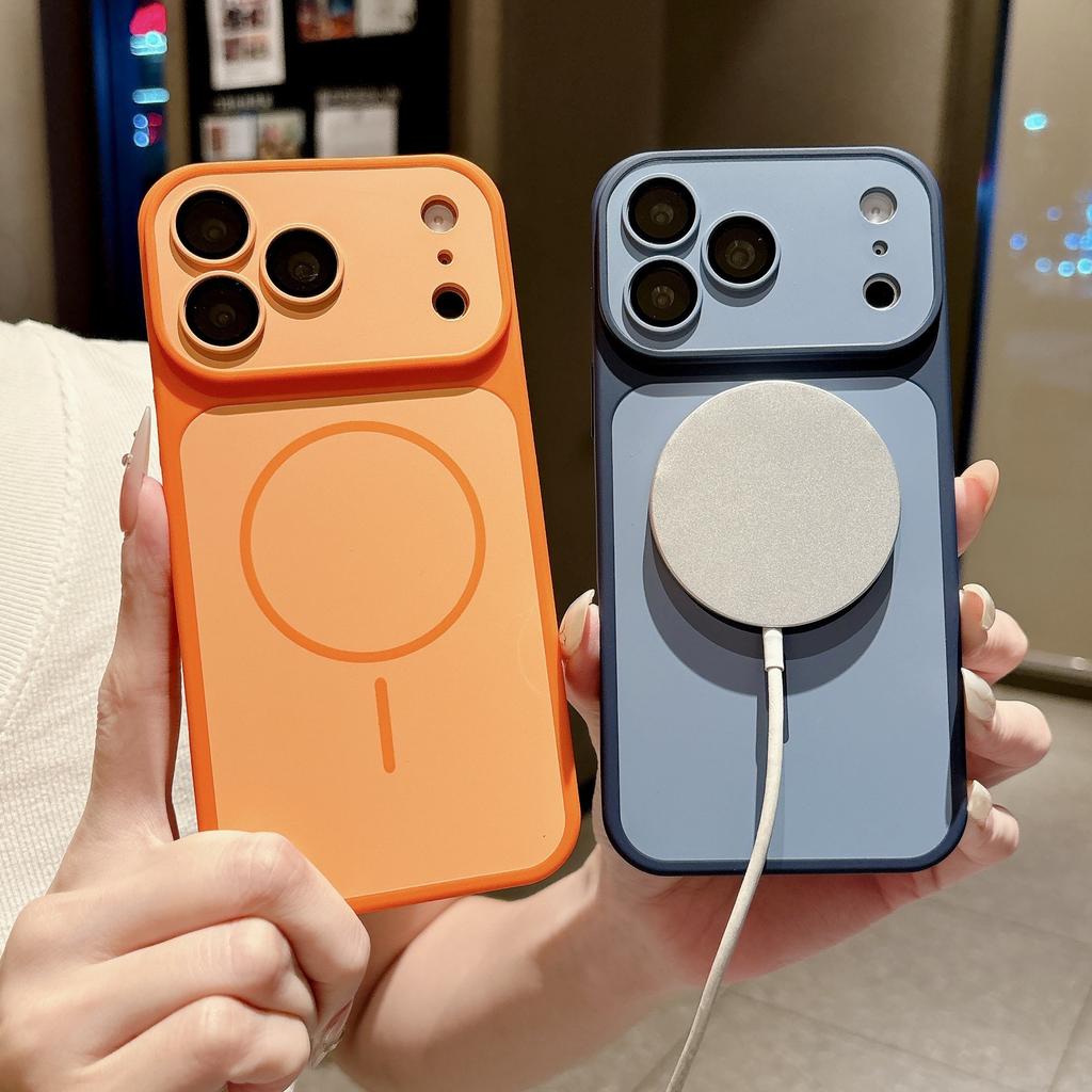 Applicable to iPhone17PROMAX mobile phone case two-color matte skin-sensitive magnetic attraction Apple 18 with lens film anti-drop 16