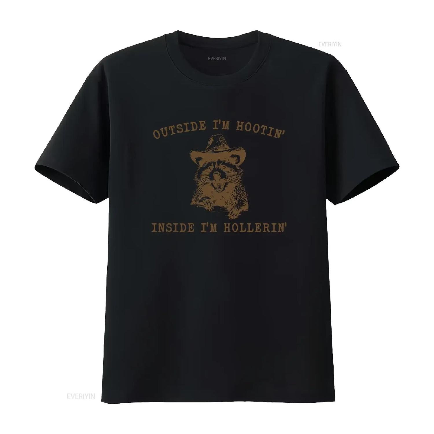 

Raccoon Cowboy Retro 90s T Shirt Meme Western Funny Animal Outside I m Hootin Inside Hollerin vintage Washed Casual S чёрный