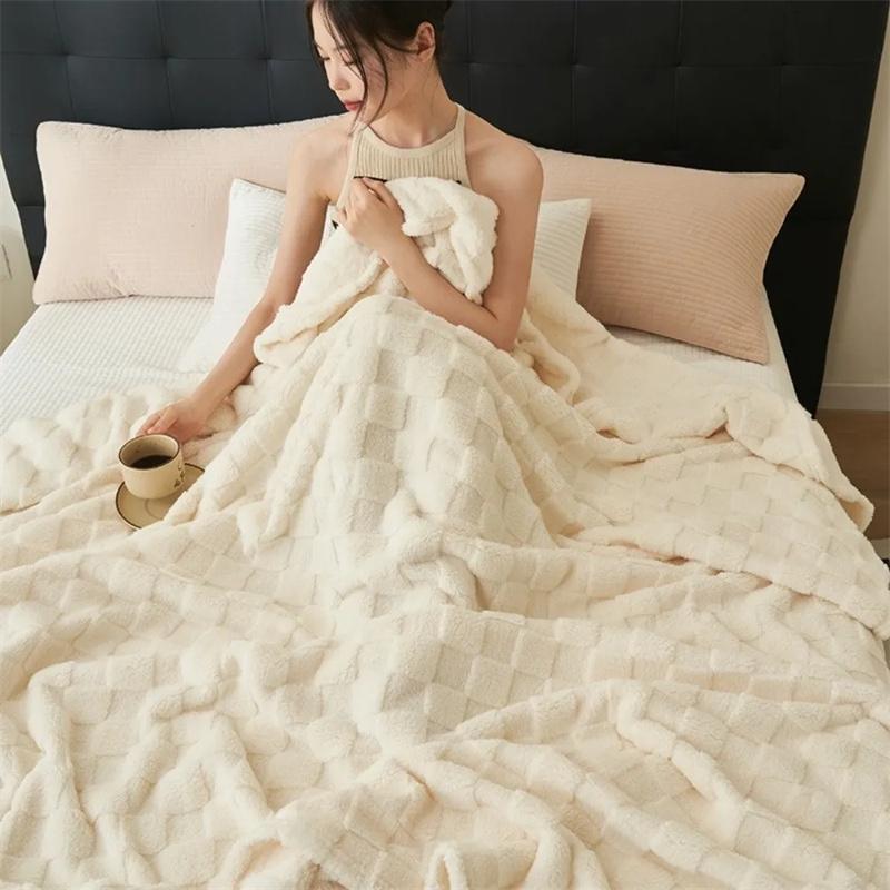 Waffle Plush Multifunctional Blanket Plaid Soft Warm Throw Blanket 3D Checkered Striped Lightweight Blanket All Seasons