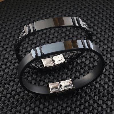 Gioielli da uomo con cinturino in pelle intrecciata con fibbia in finta pelle siliconica