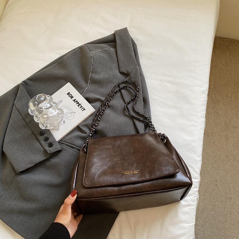 Casual Large-capacity Fashion Simple Commuter Chain Shoulder Bag Women's 2025 Autumn New Foreign Style Ins Tote Bag