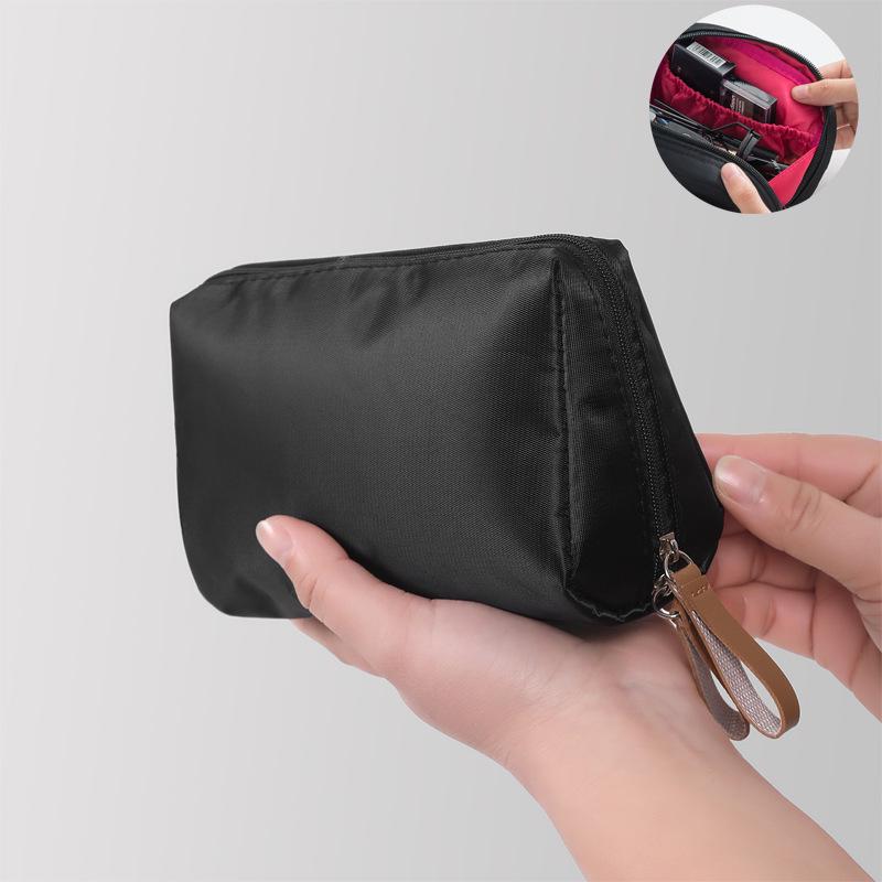 Trendy Mini Cosmetic Bag: Travel-Ready Makeup and Lipstick Organizer
