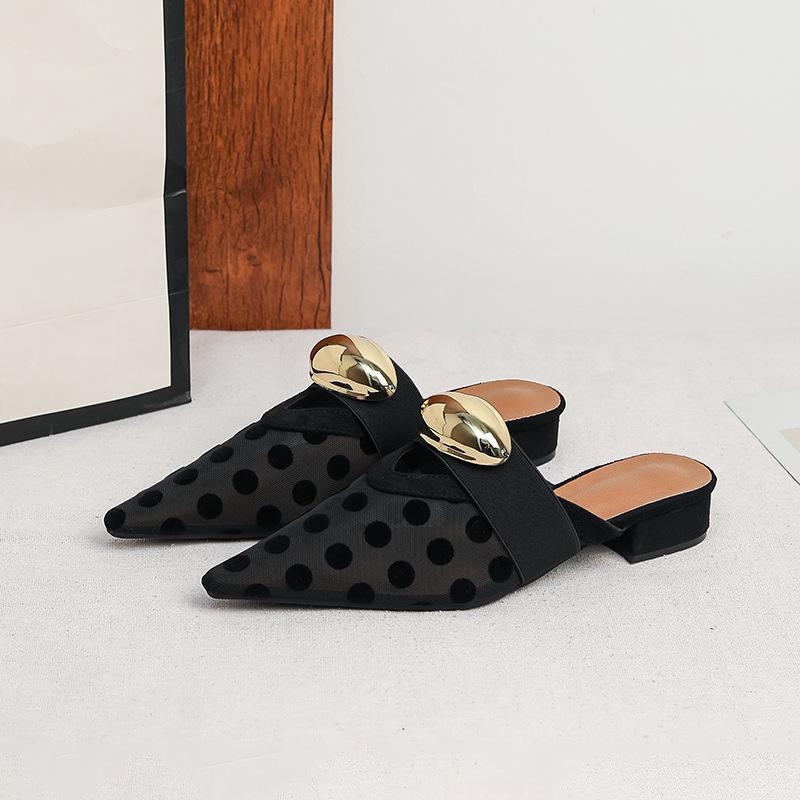 Женские шлепанцы 2026 Новая мода Острый носок Металлическая пряжка Горошек Дышащая сетка Низкий каблук Сандалии Летний тренд Обувь без шнуровки 35 чёрный