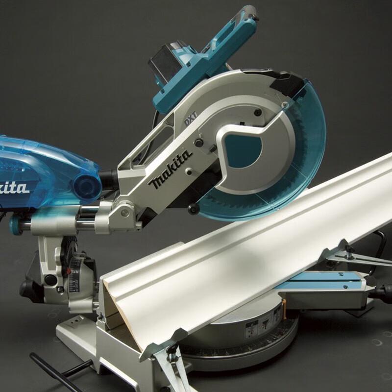 Makita 10-Inch Sliding Compound Miter Saw CN plug (adapter included)