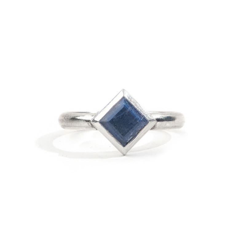 SEWNSWEN SILVER GEMSTONE RHOMBUS RING