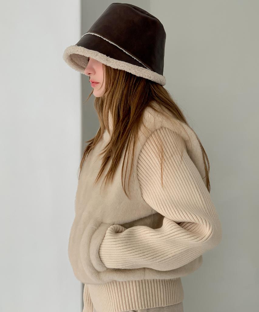Baseukala Faux Leather Bucket Hat (2Colors)