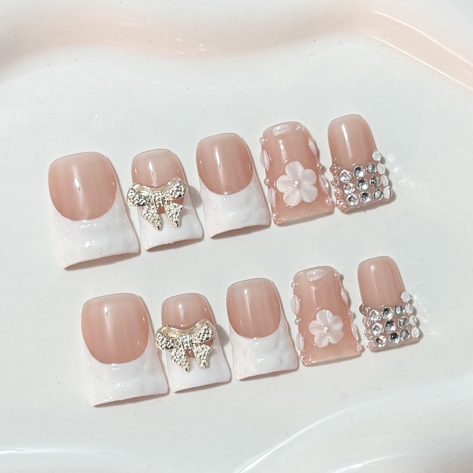 European & American 3D Carved Rhinestone Duckbill Nails: Handmade Wearable Nail Art Stickers Small (with tool kit)
