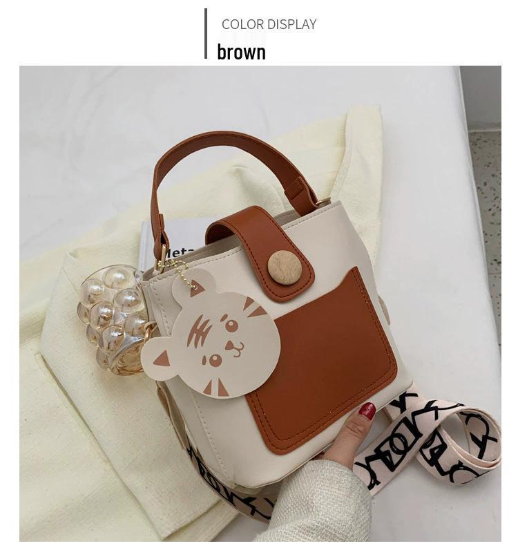 

2025 Trendy Women s Small Square Crossbody Bag - Stylish Little Fragrance Shoulder Bag One size коричневый