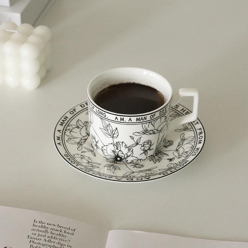 Nische High-End Französische Retro-Tasse Floral Nachmittagstee Kaffeetasse Untertasse Geschenkbox Geschenk