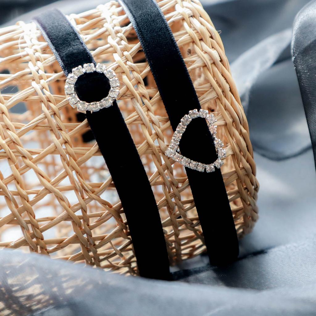 Vintage Rhinestones Love Round Choker Punk Clavicle Chain Gift for Women Girls