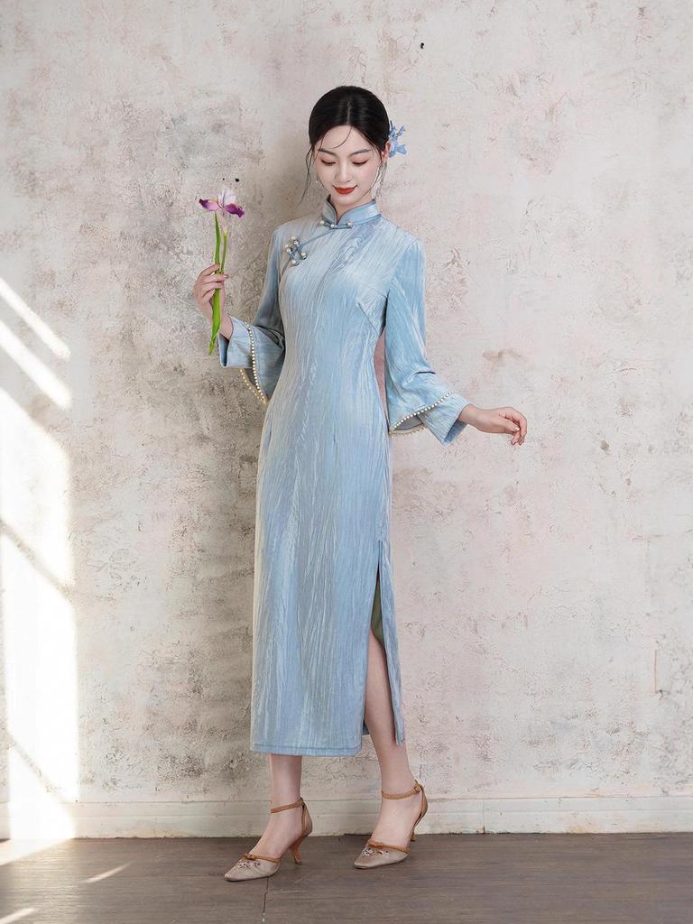 2025 Elegant Blue Velvet Cheongsam: Seven-Sleeve, High-End Stretch Dress