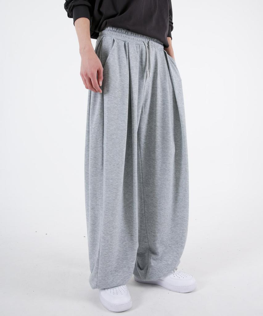 UMM Four-Tuck Terry Training Pants With Drawstring Hem 3 Colors