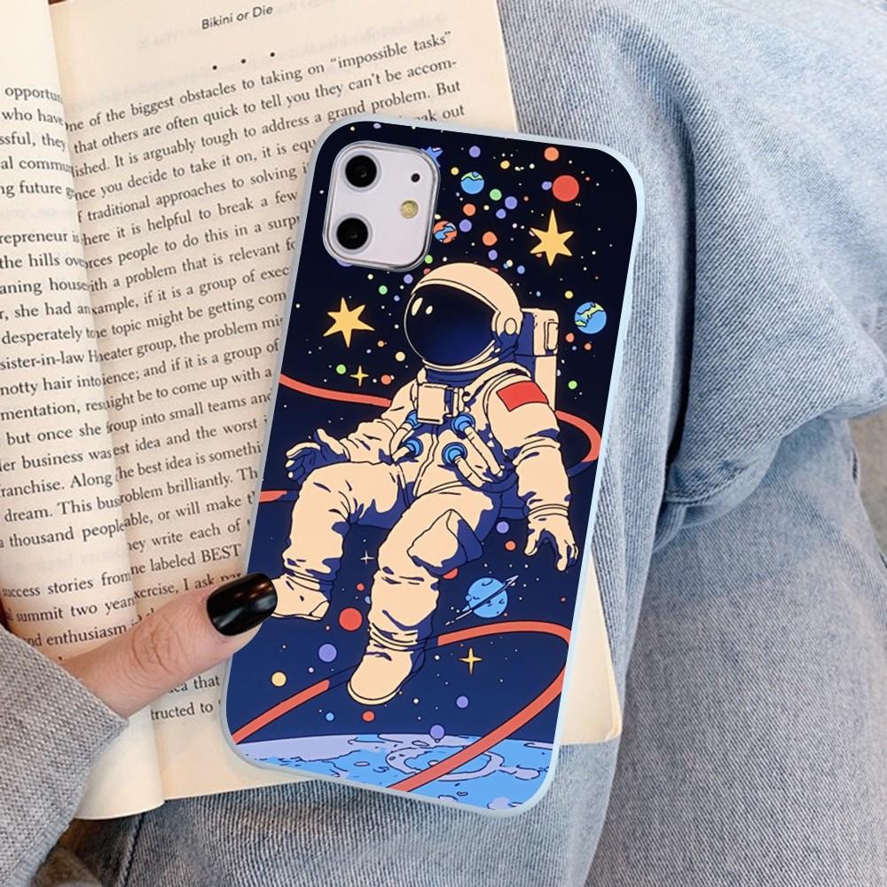Space Astronaut Cartoon Phone Case For IPhone 14 11 12 13 Mini Pro Xs Max 8 7 6 6S Plus X XR Solid Candy Color Case