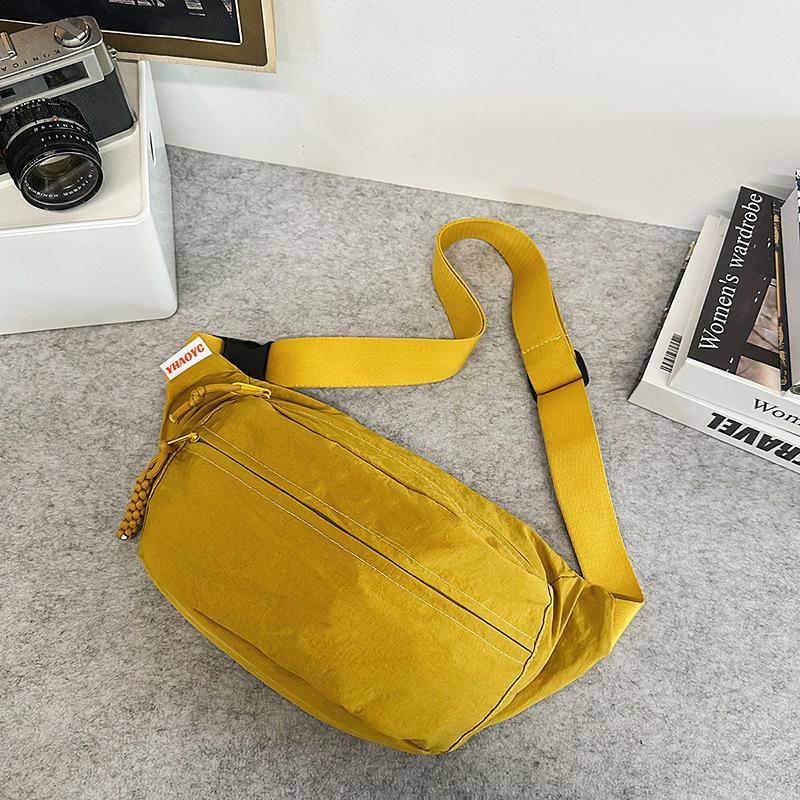 

Casual texture niche design large-capacity bag 2025 spring new foreign style fashion trend women s breast bag жовтий
