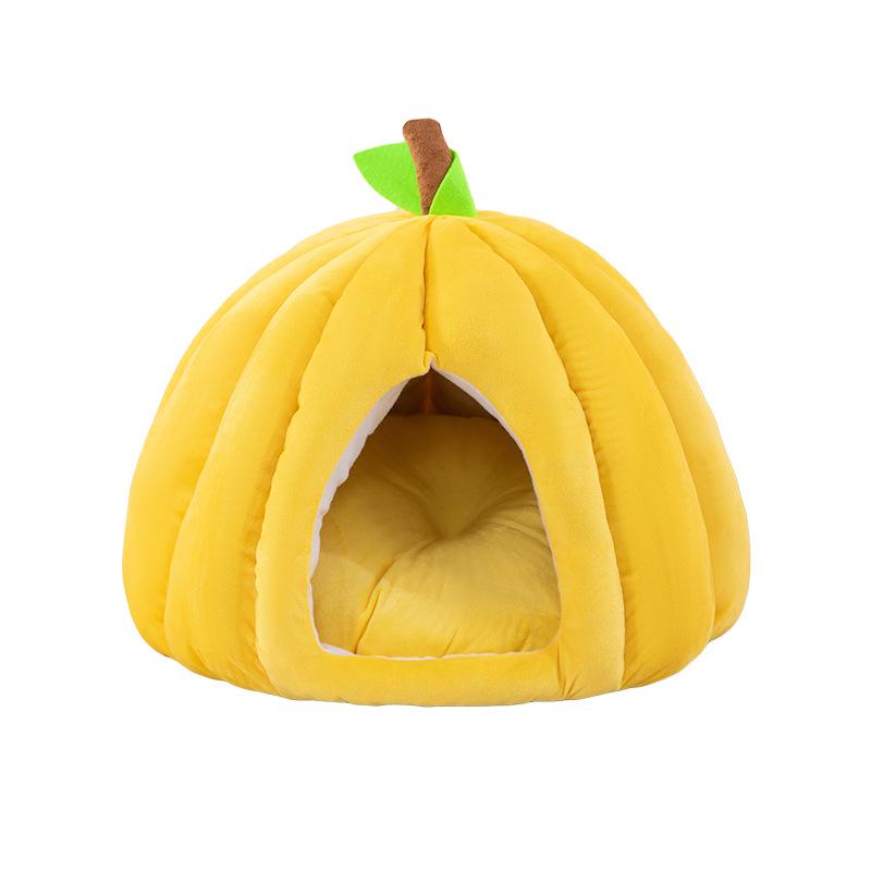 All-Season Cat & Dog Bed: Pumpkin-Shaped Cozy Nest for Pets