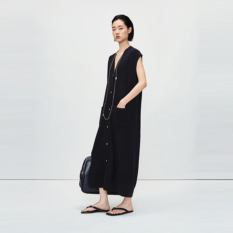 Less 2025 Spring V-Neck Loose Sleeveless Dress