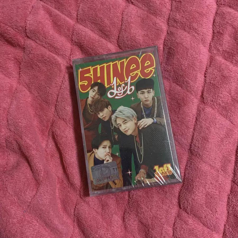 

Я продаю лимитированное издание Shinee 1 Of 1 (дом О)