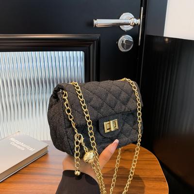 Bolso cuadrado pequeño de estilo extranjero de alto valor con cierre, nuevo de otoño 2025, moda vaquera, bolso bandolera con cadena de diamantes