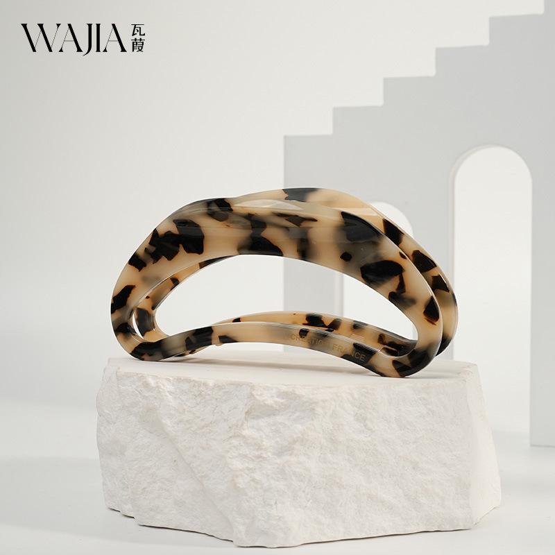 WJia Acetate France Hollow Moon Large Hair Clip - Textured High-End Shark Clip for Women