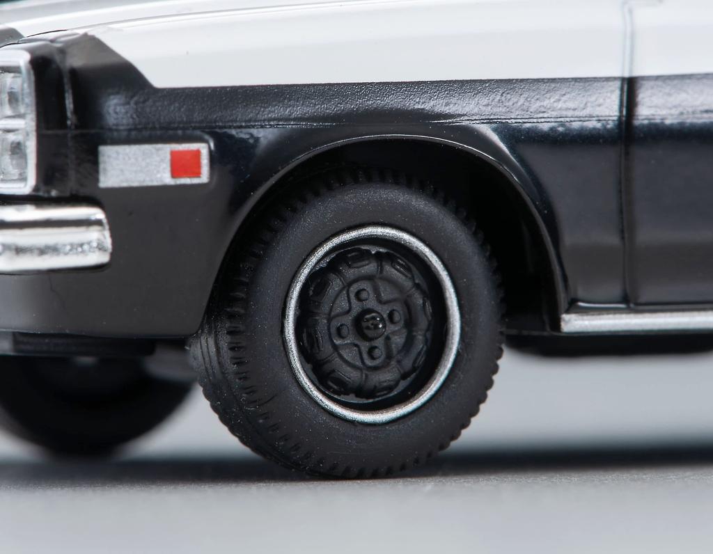 Tomica Limited Vintage Neo Mazda Luce Legato Sedan Patrol Car Metropolitan Police Department Completed Product 320227 1/64 LV-N26b 4-Door