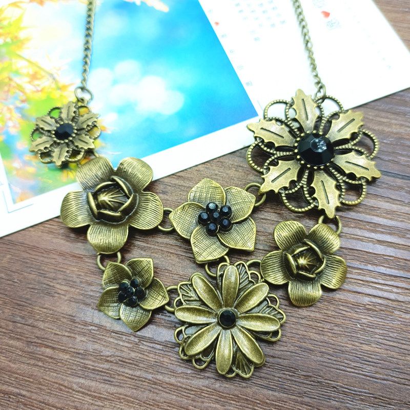 X325 Fashion Retro Ornament Leopard Print Peach Heart Necklace Sweater Chain Necklace Sweater Chain Couple Jewelry [Small]]