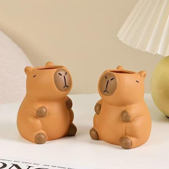 Capybara Pen Holder Cute Animal Shape Desk Organizer for Pens Makeup Brushes Utensils Creative Office Home Decor