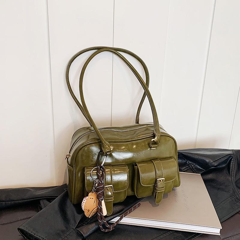 2025 autumn and winter new dark underarm bag women's versatile shoulder bag trendy fashion with pendant handbag
