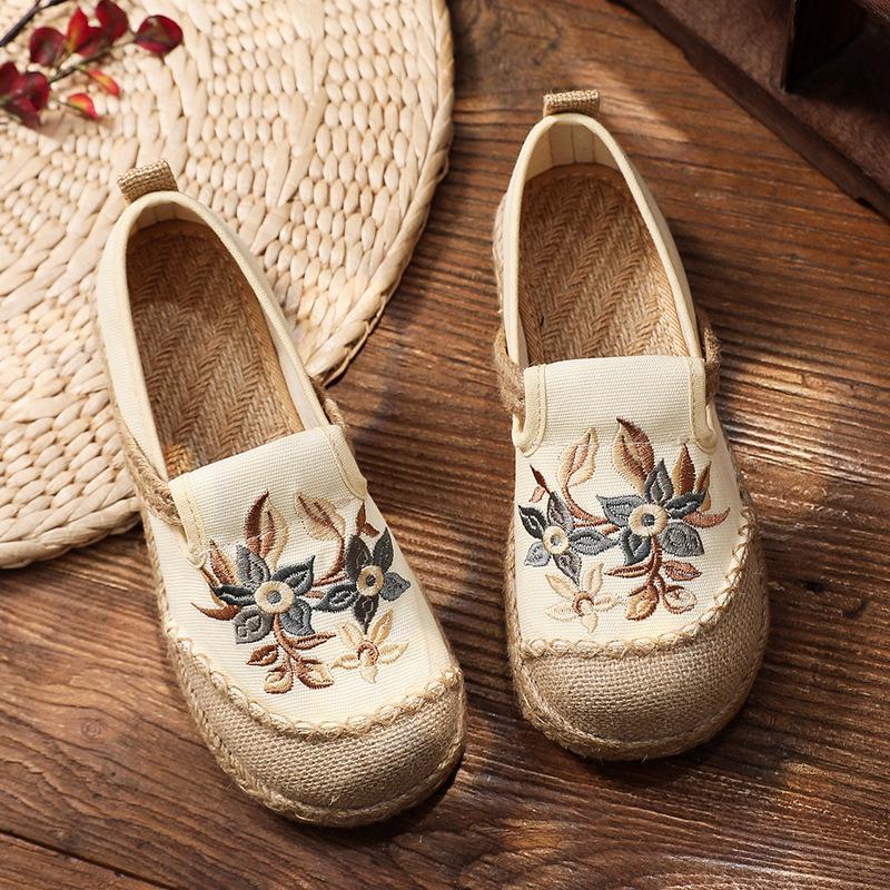 2025 Handmade Women's Old Beijing Embroidered Cloth Shoes with Soft Sole & Hemp Edge, Ethnic Low-Cut Style